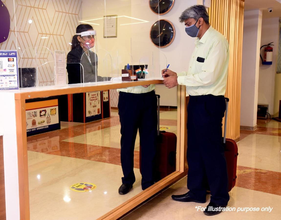 Oyo Galaxy Plaza Hotel Ghaziabad Exterior photo
