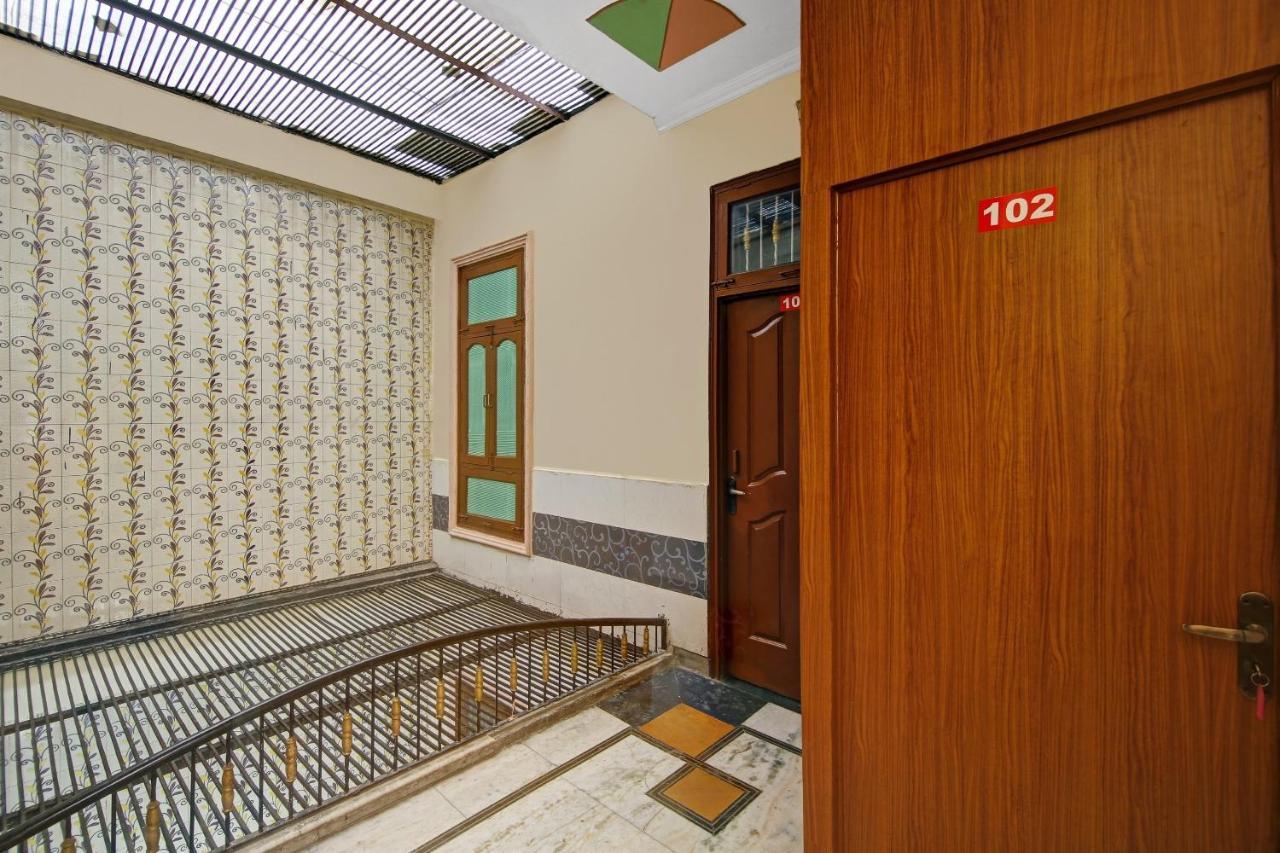 Oyo Galaxy Plaza Hotel Ghaziabad Exterior photo